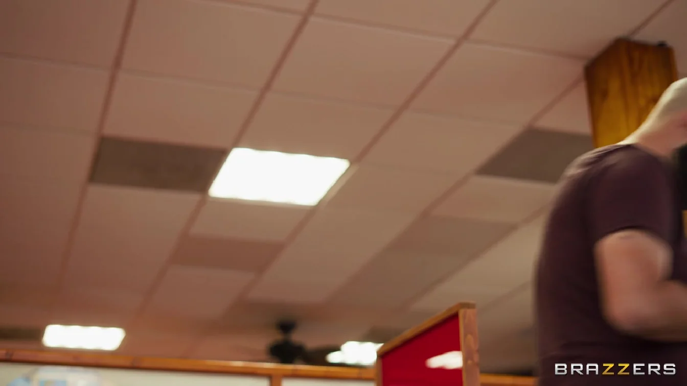 Preview of BrazzersExxtra Indica Flower And Lucy Foxx Diner Vaginer XXX